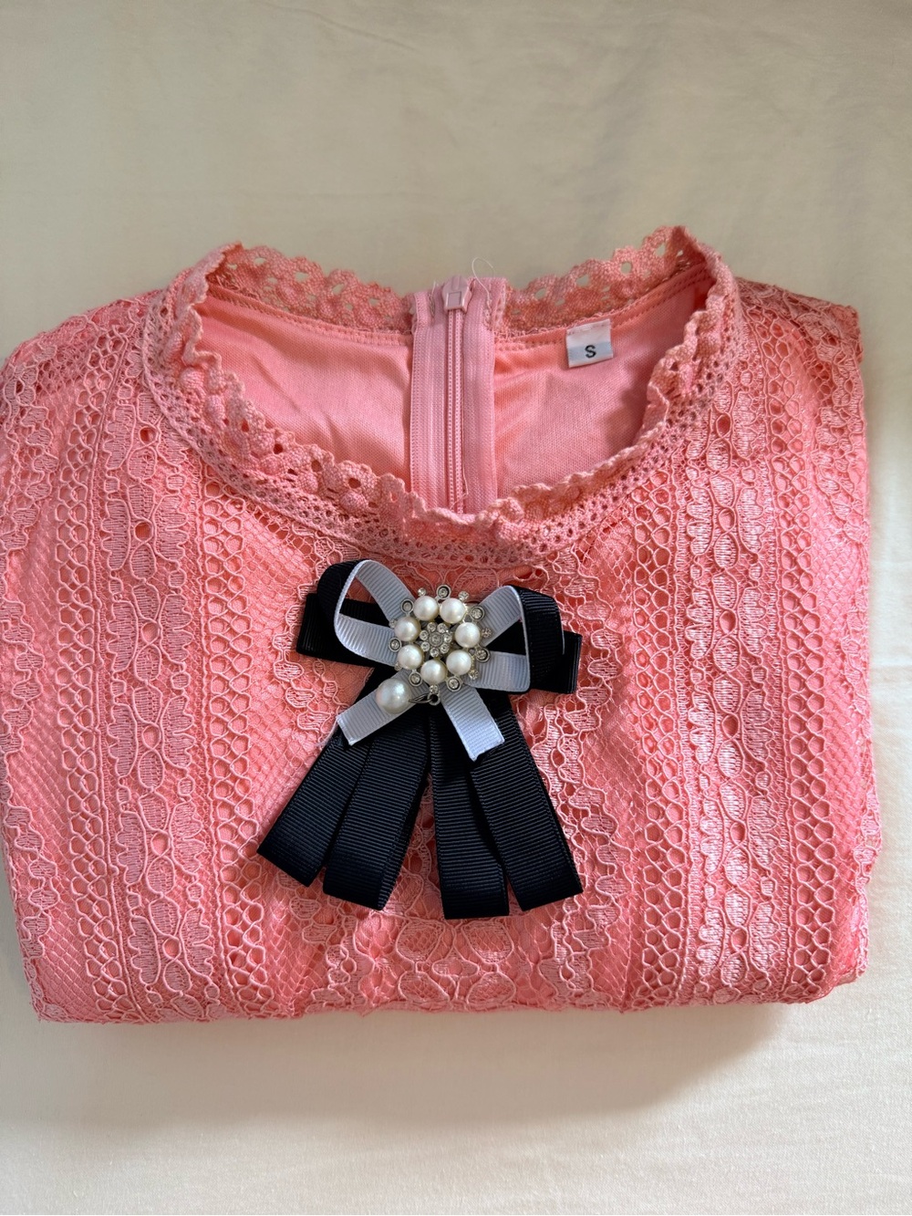 Women's Pink Lace Midi Dress with Sheer Sleeves - Picture 9 of 9
